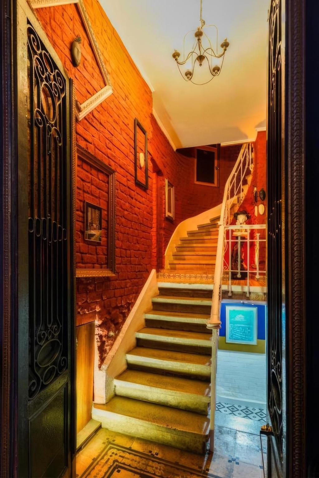 White Bolshoi Rooms Истанбул Екстериор снимка